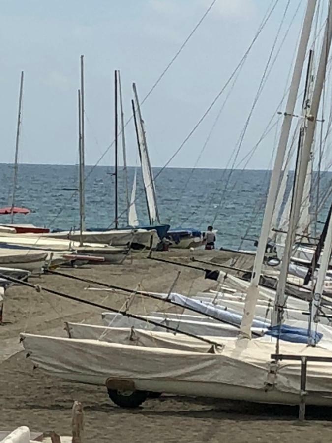 Sea Of ​​Rome Near The Center Of The Eternal City! Lido di Ostia Exteriör bild